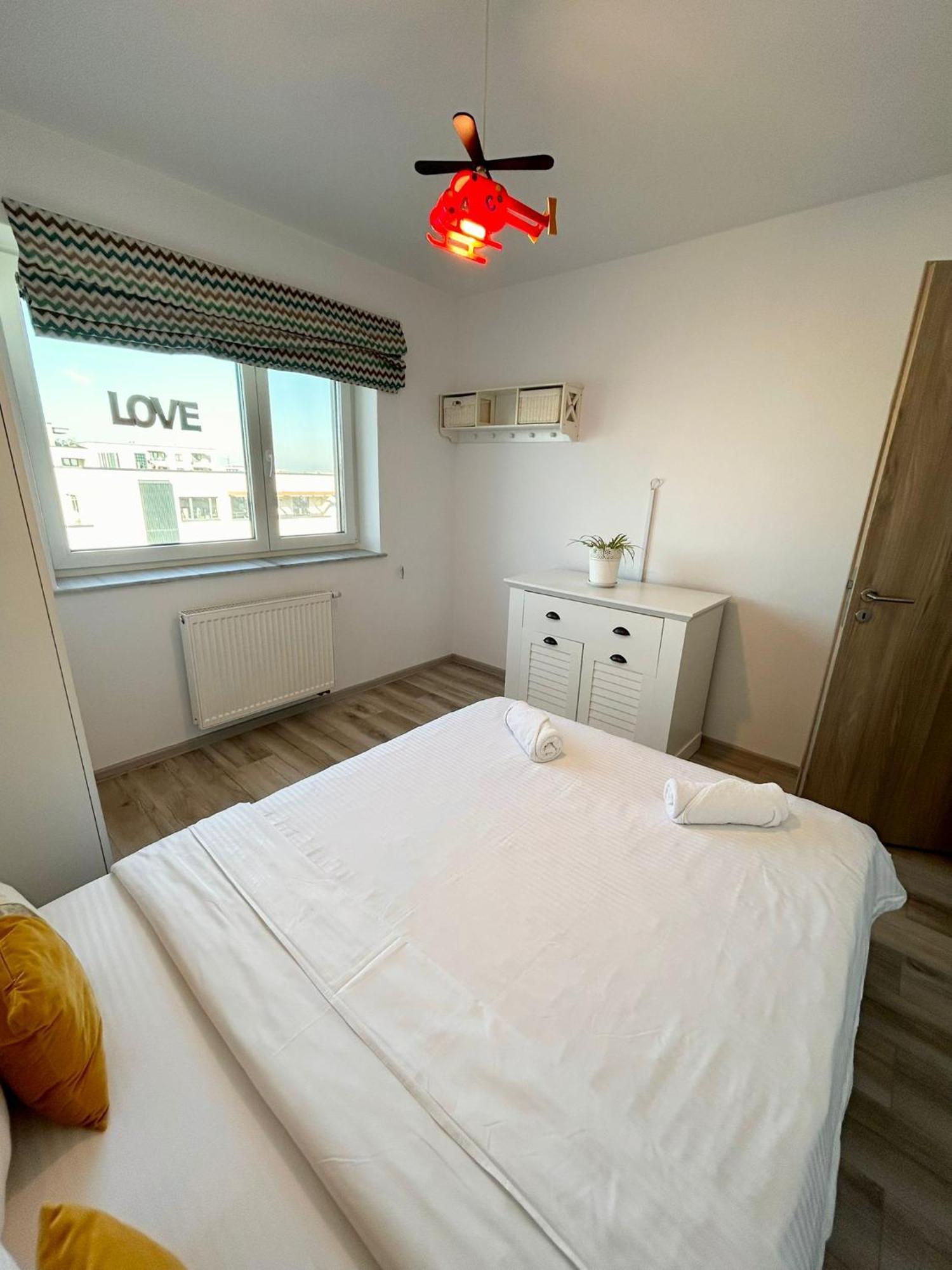 Jad - Luxury 3 Rooms & 2 Rooms Apartments In Kasper, Near Coresi Mall 브라쇼브 외부 사진